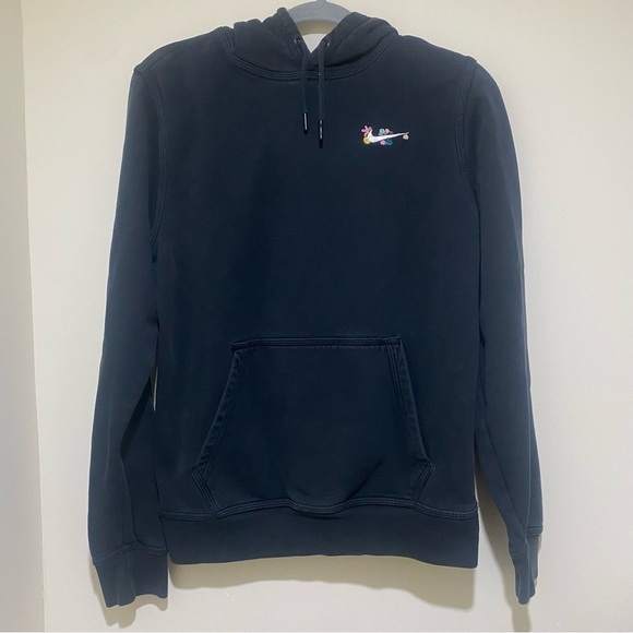 Women’s Faded Black Nike Hoodie with Homemade Floral  Embroidery Details Size S - Picture 4 of 16